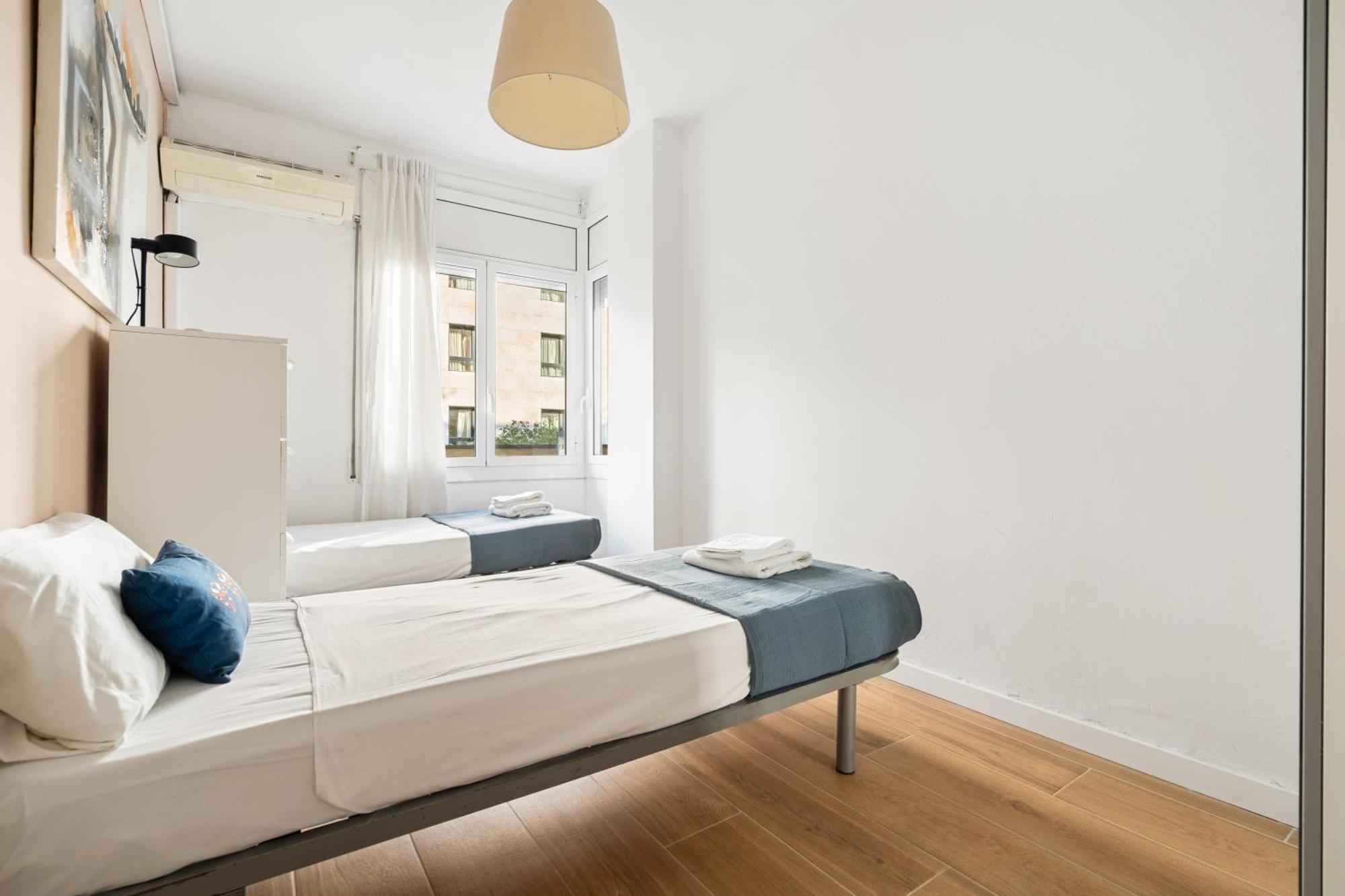 Fridays Flats Spacious 4Br Family Retreat Barcelona Kültér fotó
