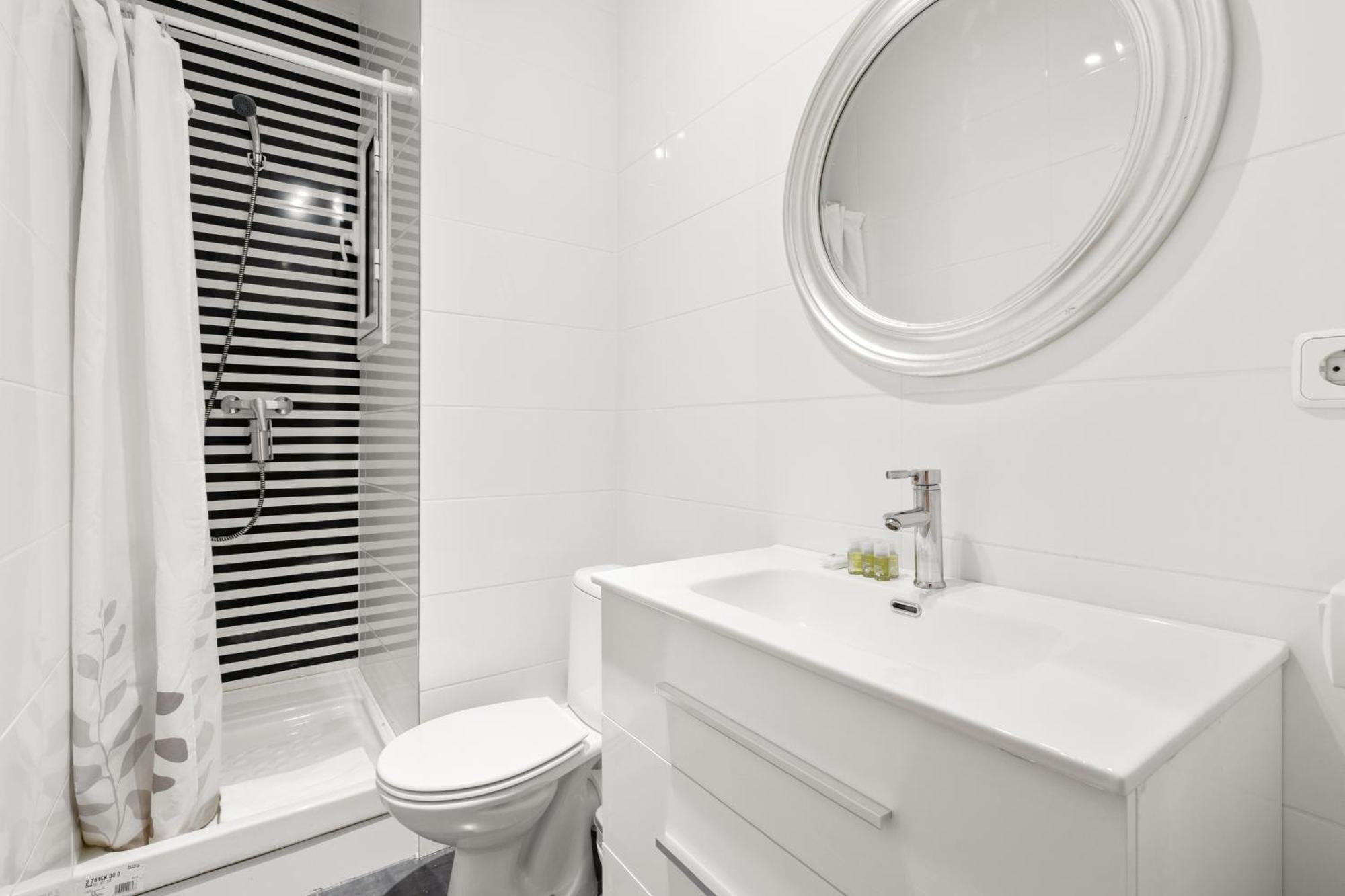 Fridays Flats Spacious 4Br Family Retreat Barcelona Kültér fotó